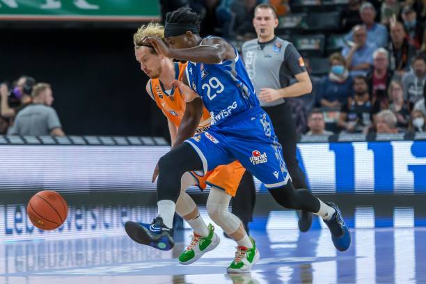 但考虑到他 但考虑到他